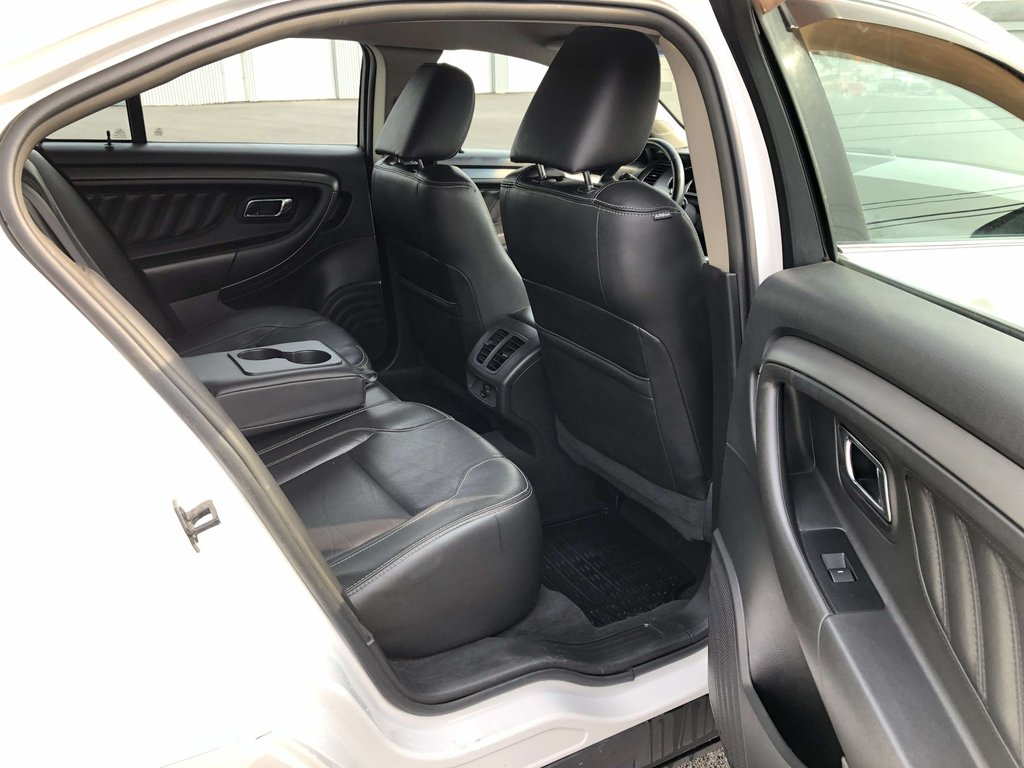 Ford Taurus SEL  AWD 2010 à Matane, Québec - 10 - w1024h768px