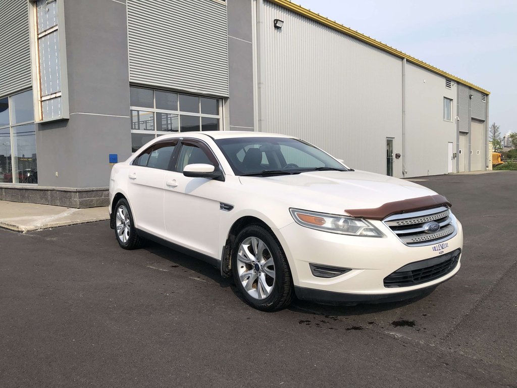 Ford Taurus SEL  AWD 2010 à Matane, Québec - 4 - w1024h768px