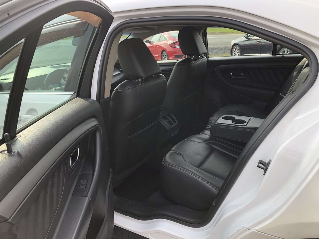 Ford Taurus SEL  AWD 2010 à Matane, Québec - 9 - w1024h768px