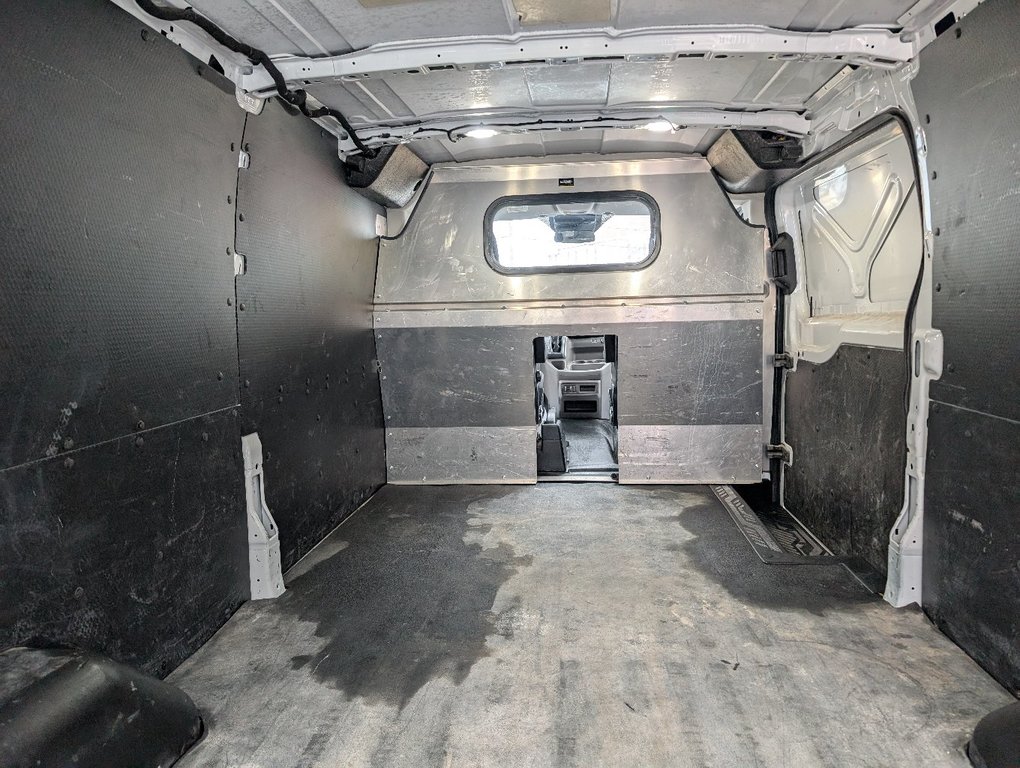 Ford Transit Cargo Van TOIT BAS  Empattement 148¨ 2020 à Matane, Québec - 6 - w1024h768px