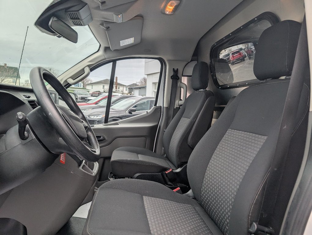 Ford Transit Cargo Van TOIT BAS  Empattement 148¨ 2020 à Matane, Québec - 10 - w1024h768px