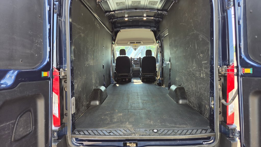 2022 Ford Transit Cargo Van TOIT HAUT CARGO   AWD in Matane, Quebec - 8 - w1024h768px