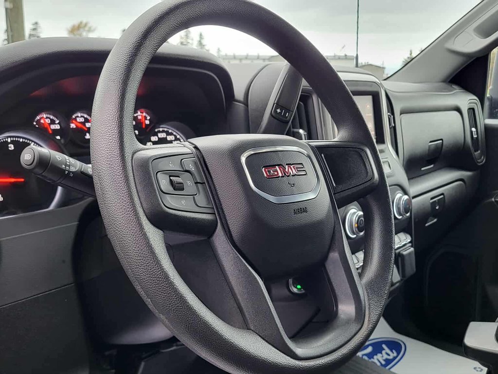 GMC Sierra 3500HD Pro  BOÎTE DE 8 PIEDS 2025 à Matane, Québec - 18 - w1024h768px
