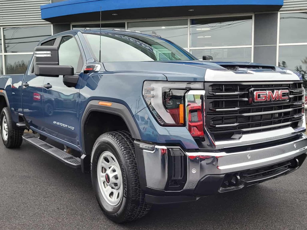 GMC Sierra 3500HD Pro  BOÎTE DE 8 PIEDS 2025 à Matane, Québec - 2 - w1024h768px
