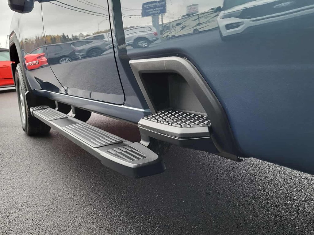 GMC Sierra 3500HD Pro  BOÎTE DE 8 PIEDS 2025 à Matane, Québec - 11 - w1024h768px