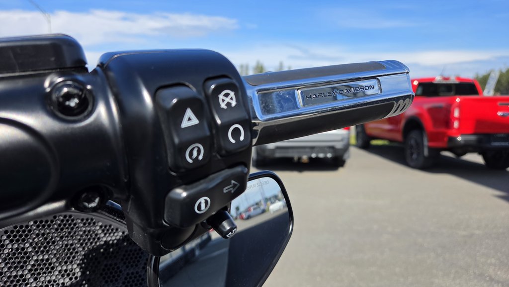 2015 HARLEY DAVIDSON FLTRXS Road Glide in Matane, Quebec - 15 - w1024h768px