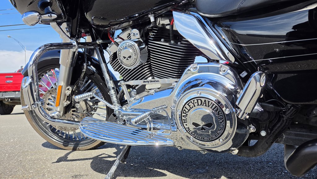 2015 HARLEY DAVIDSON FLTRXS Road Glide in Matane, Quebec - 8 - w1024h768px
