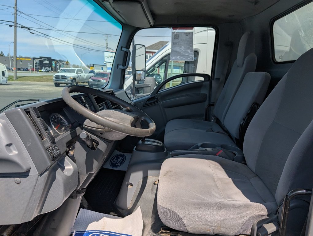 Isuzu NPR DSL REG AT BOÎTE DE 20 PIEDS COMMERCIALE 2016 à Matane, Québec - 8 - w1024h768px
