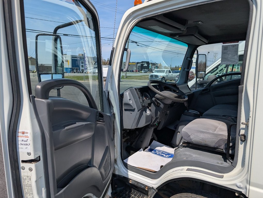 Isuzu NPR DSL REG AT BOÎTE DE 20 PIEDS COMMERCIALE 2016 à Matane, Québec - 7 - w1024h768px
