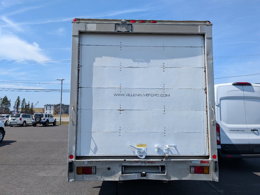 Isuzu NPR DSL REG AT BOÎTE DE 20 PIEDS COMMERCIALE 2016 à Matane, Québec - 5 - w1024h768px