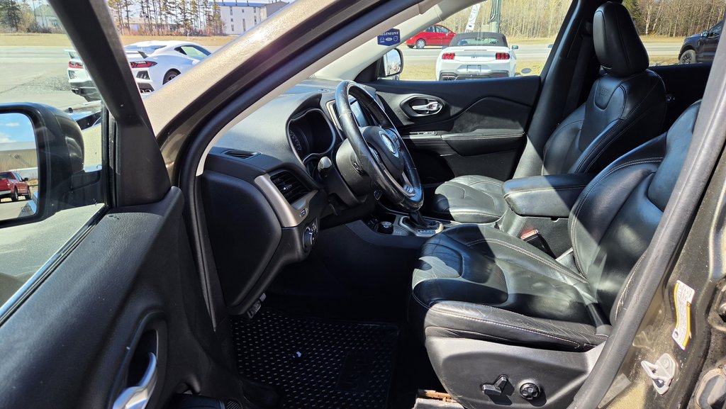 Jeep Cherokee Limited  TEL QUEL 2015 à Matane, Québec - 13 - w1024h768px
