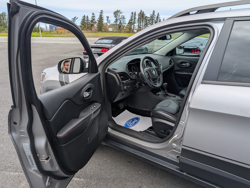 Jeep Cherokee Trailhawk 2019 à Matane, Québec - 7 - w1024h768px