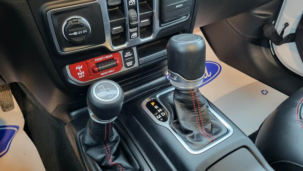 2023 Jeep Gladiator Rubicon in Matane, Quebec - 21 - w1024h768px