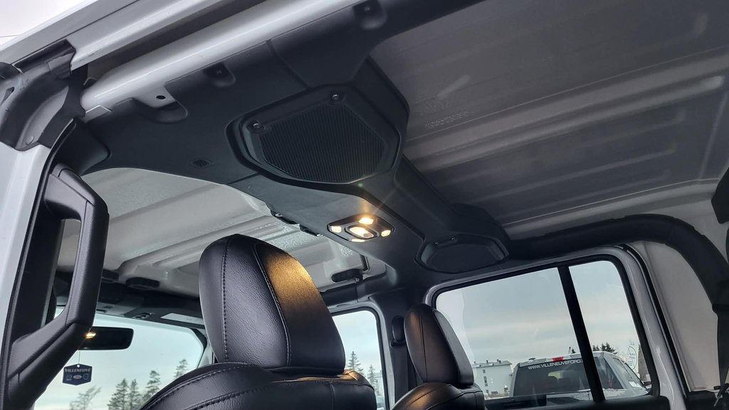 2023 Jeep Gladiator Rubicon in Matane, Quebec - 18 - w1024h768px