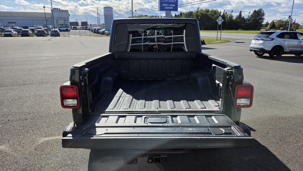 2023 Jeep Gladiator Rubicon avec toit rigide in Matane, Quebec - 7 - w1024h768px