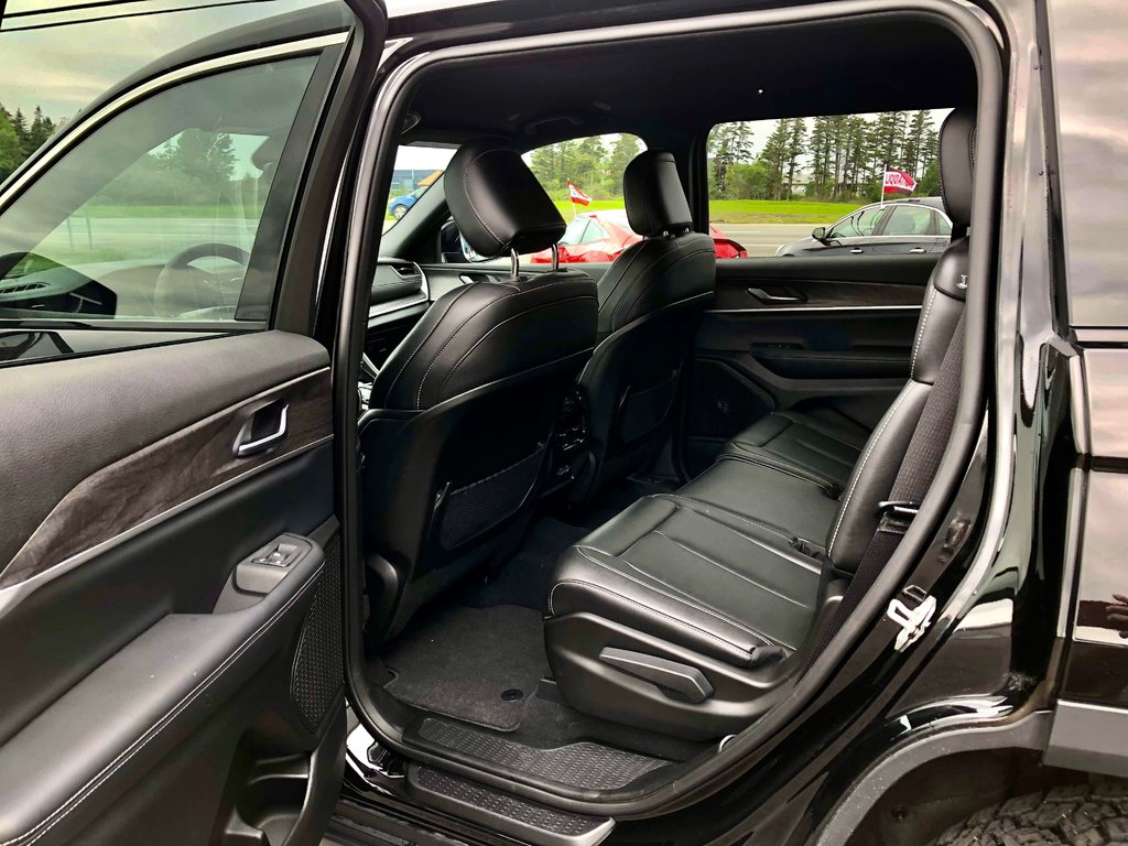 Jeep Grand Cherokee L Limited 2024 à Matane, Québec - 7 - w1024h768px
