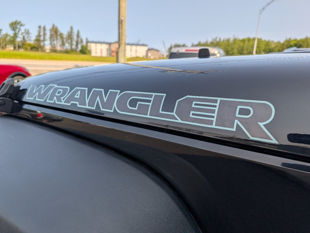 Jeep Wrangler Unlimited Sport 2011 à Matane, Québec - 8 - w1024h768px