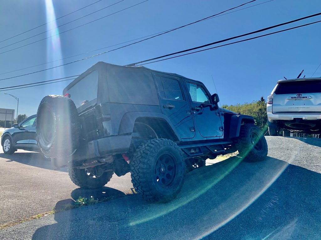 2011 Jeep Wrangler Unlimited Sport in Matane, Quebec - 13 - w1024h768px