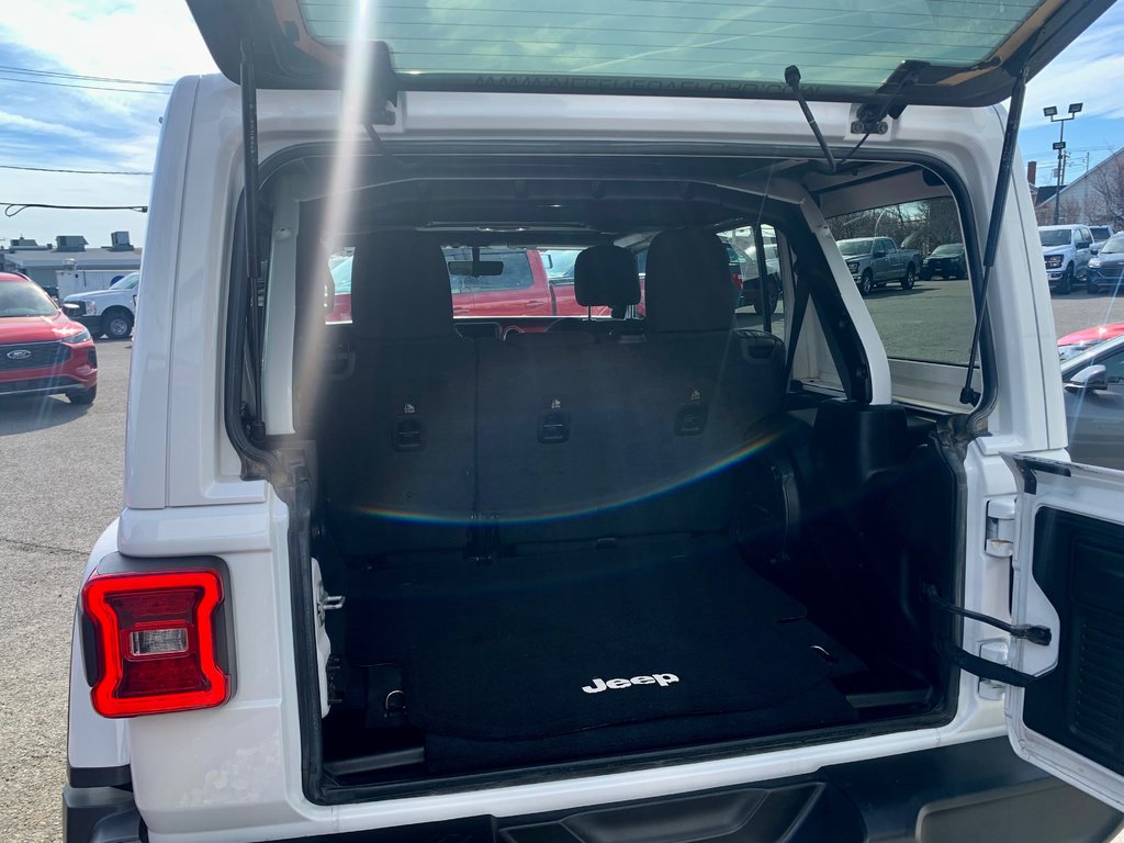 Jeep Wrangler Unlimited Rubicon 2020 à Matane, Québec - 9 - w1024h768px