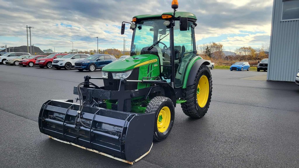 2015 John Deere 4066R 4WD Utility tractor Équipé d'une gratte à neige et d'une souffleuse !! in Matane, Quebec - 3 - w1024h768px