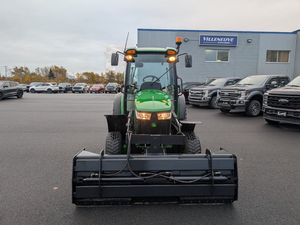 John Deere 4066R 4WD Utility tractor Équipé d'une gratte à neige et d'une souffleuse !! 2018 à Matane, Québec - 8 - w1024h768px