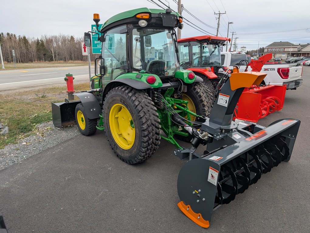 John Deere 4066R 4WD Utility tractor Équipé d'une gratte à neige et d'une souffleuse !! 2018 à Matane, Québec - 18 - w1024h768px