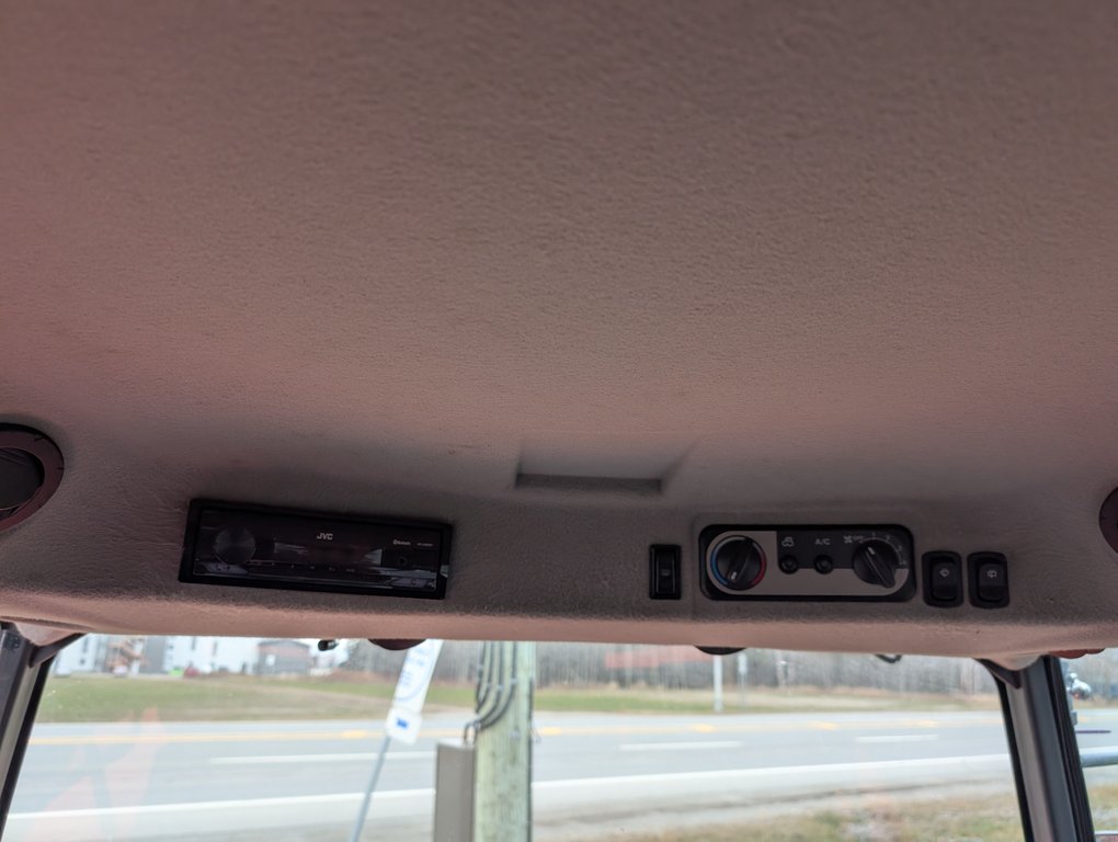 KUBOTA L6060 4WD TRACTEUR UTILITAIRE 2015 à Matane, Québec - 14 - w1024h768px