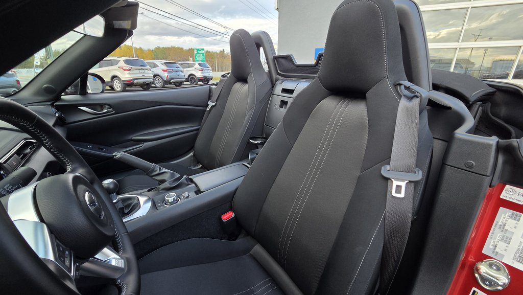 2024 Mazda MX-5 GS  Manuelle in Matane, Quebec - 14 - w1024h768px