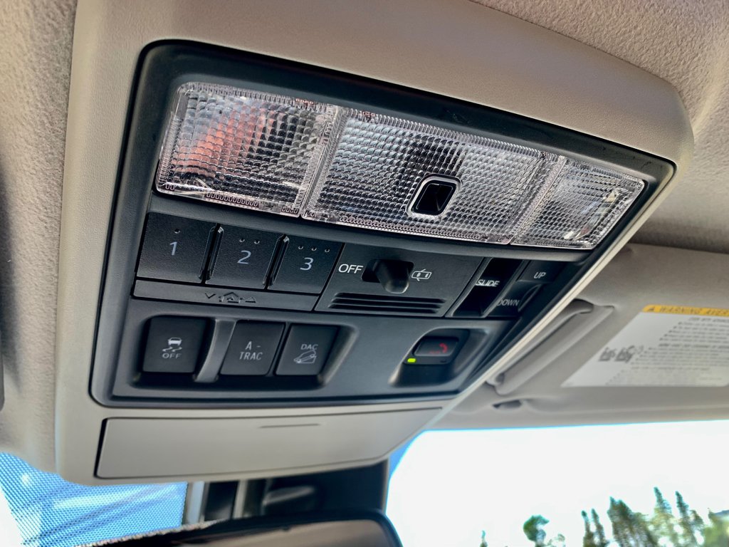 2023 Toyota 4Runner SR5  UTILITY in Matane, Quebec - 14 - w1024h768px