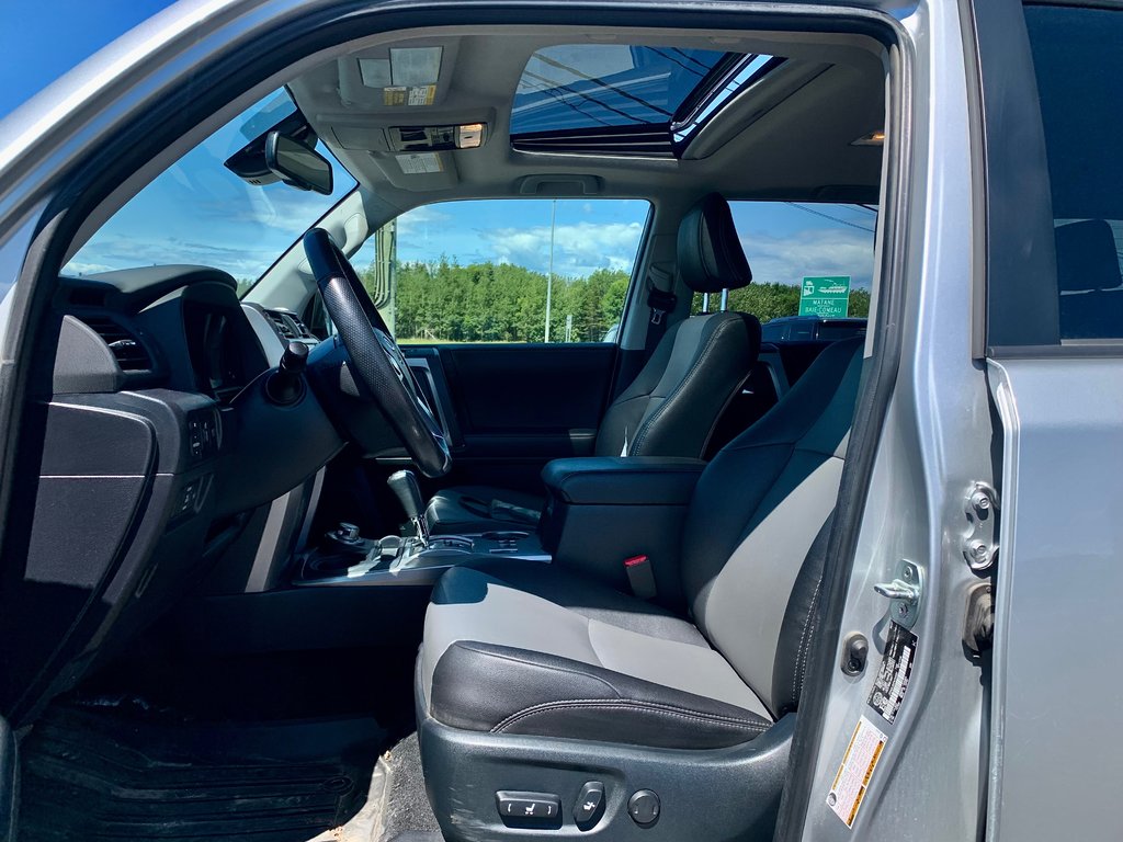 2023 Toyota 4Runner SR5  UTILITY in Matane, Quebec - 10 - w1024h768px
