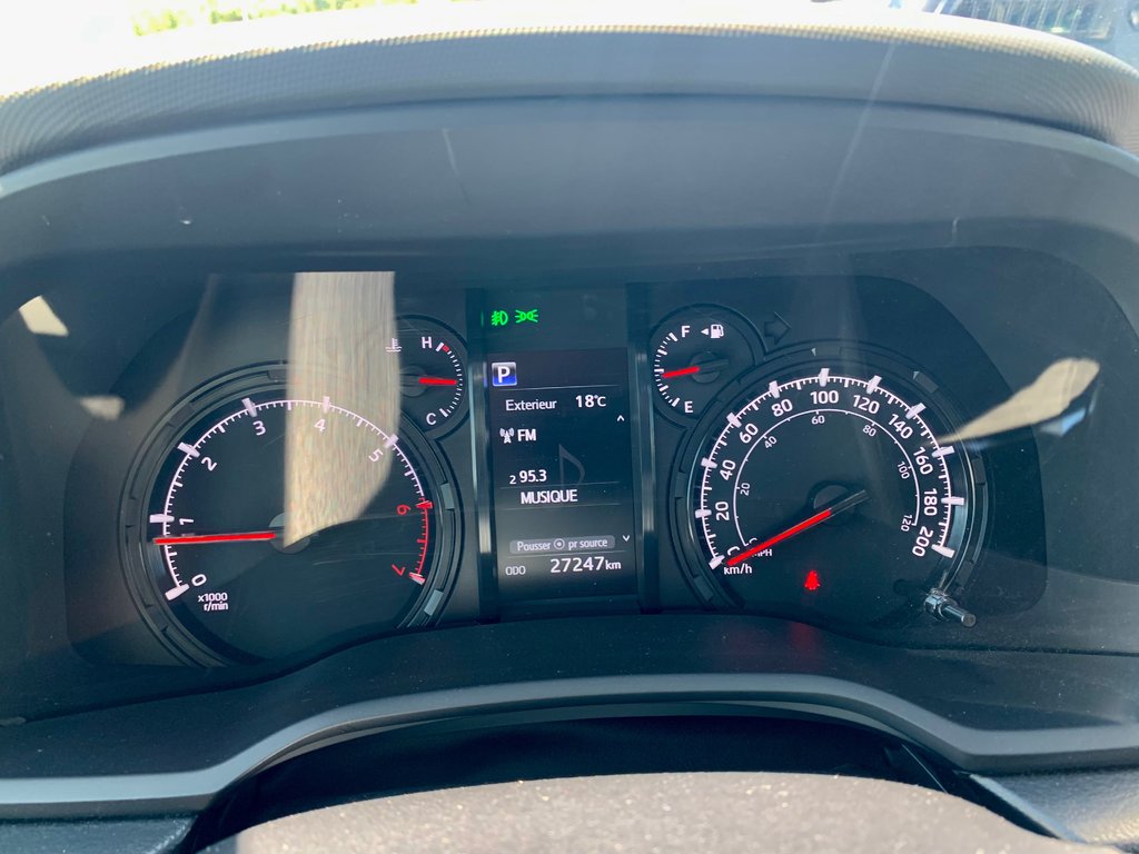 2023 Toyota 4Runner SR5  UTILITY in Matane, Quebec - 13 - w1024h768px