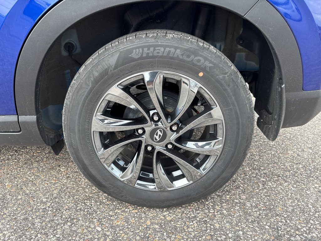 Hyundai Venue Essential 2022 à Sept-Iles, Québec - 6 - w1024h768px