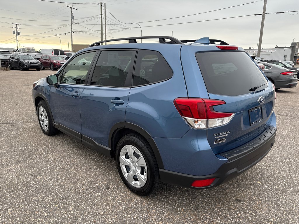 2022 Subaru Forester Base in Sept-Iles, Quebec - 16 - w1024h768px