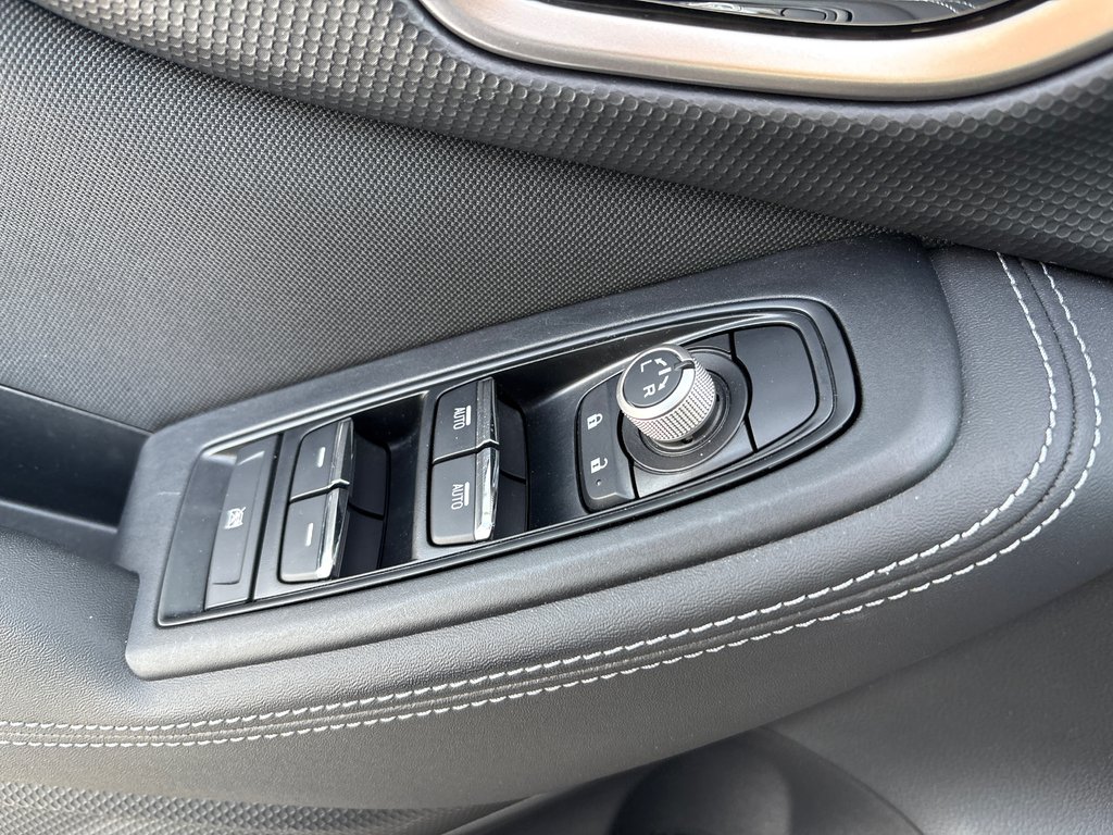 2022 Subaru Forester Convenience in Sept-Iles, Quebec - 21 - w1024h768px