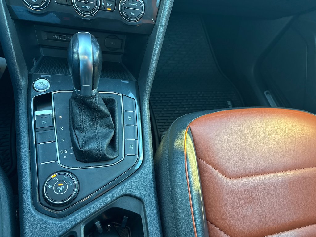 2019 Volkswagen Tiguan Highline in Sept-Iles, Quebec - 11 - w1024h768px