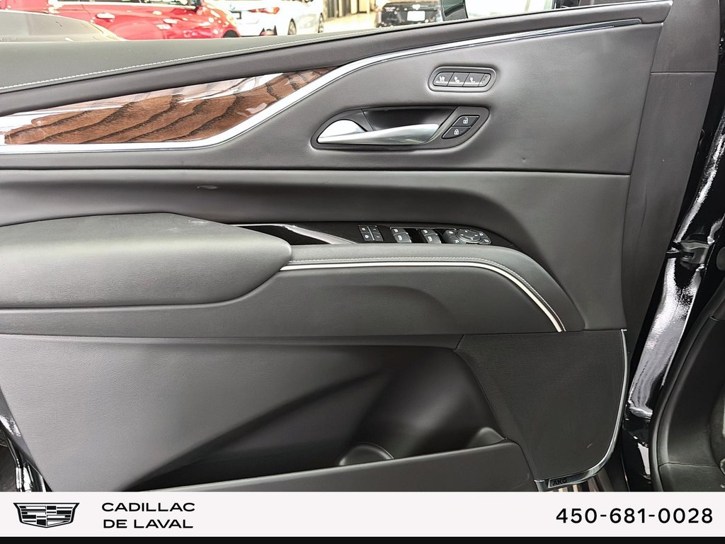 2024 Cadillac Escalade ESV Sport Platinum in Laval, Quebec - 11 - w1024h768px