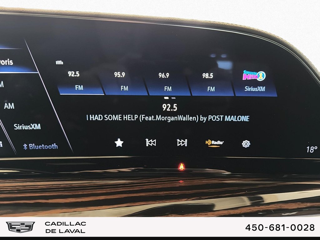 2024 Cadillac Escalade Premium Luxury in Laval, Quebec - 14 - w1024h768px