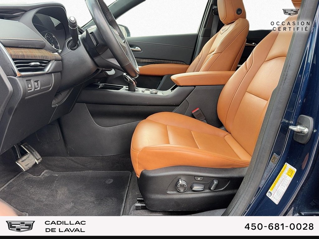 2020  XT4 AWD Sport/Toit-Cuir Véritable-Navigation-Bose13 HP in Laval, Quebec - 41 - w1024h768px