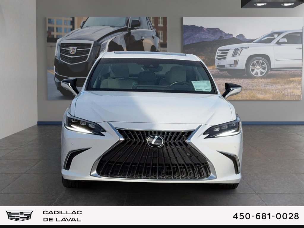 ES 300h F-Sport 2023 à Laval, Québec - 2 - w1024h768px