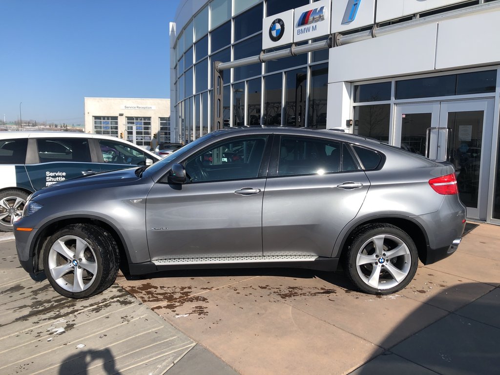 Bmw x6 2011 года