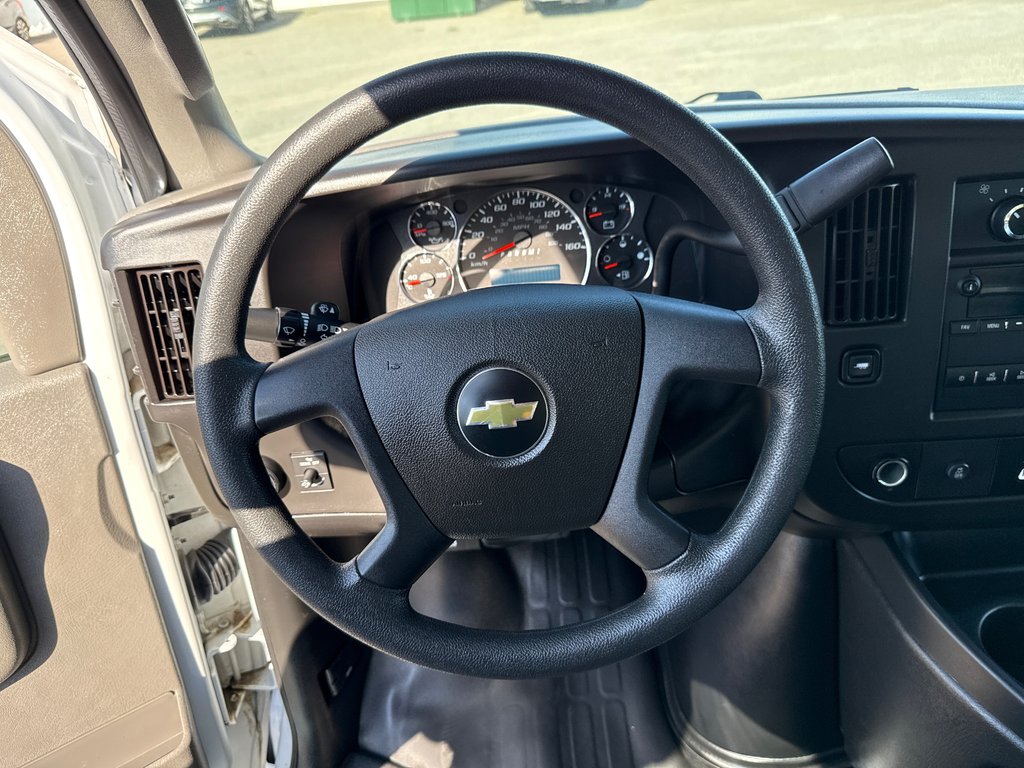 2021 Chevrolet Express Cargo Van 2500 155' in Saint-Sulpice, Quebec - 17 - w1024h768px
