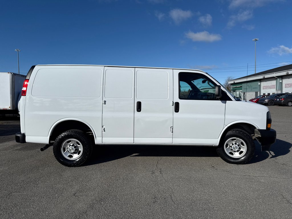 Chevrolet Express Cargo Van 2500 135' 2022 à Repentigny, Québec - 7 - w1024h768px