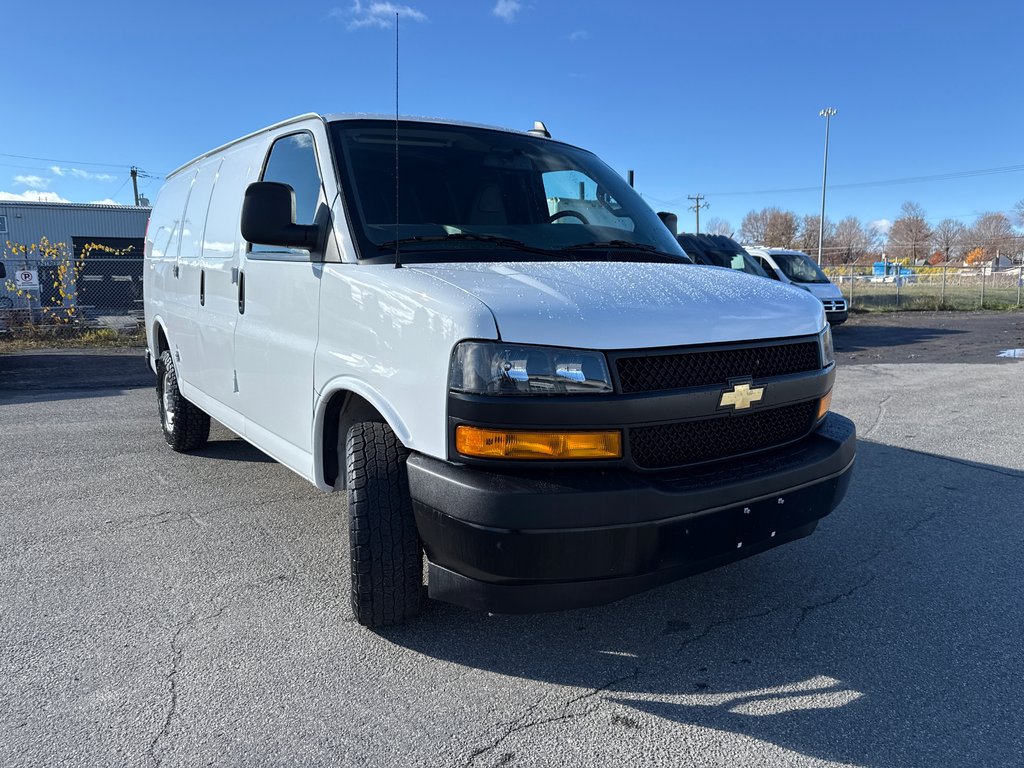 Chevrolet Express Cargo Van 2500 135' 2022 à Repentigny, Québec - 8 - w1024h768px