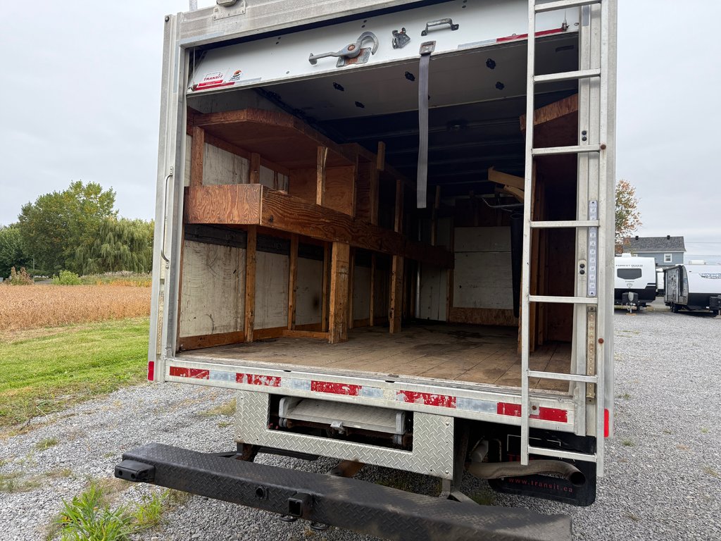 2011 Chevrolet Express Commercial Cutaway 3500 in Saint-Sulpice, Quebec - 9 - w1024h768px