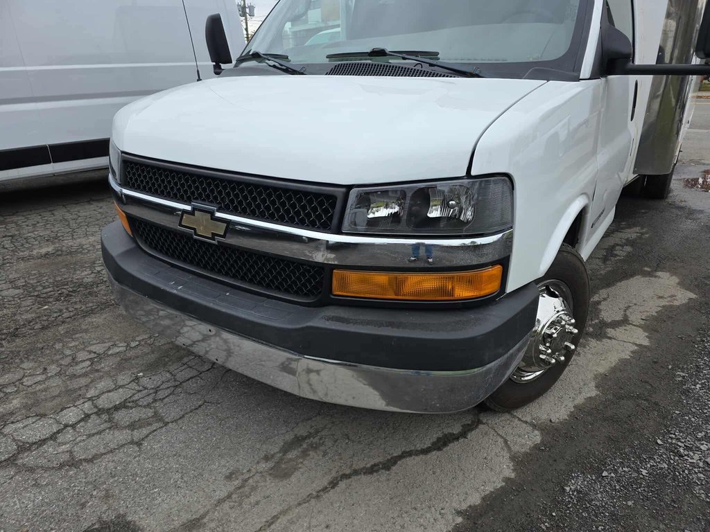 2011 Chevrolet Express Commercial Cutaway 3500 in Repentigny, Quebec - 14 - w1024h768px