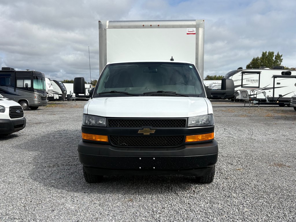 2025 Chevrolet Express Commercial Cutaway 3500 Cube 14' in Saint-Sulpice, Quebec - 14 - w1024h768px
