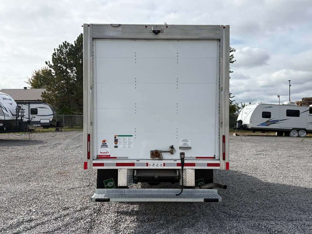 2025 Chevrolet Express Commercial Cutaway 3500 Cube 14' in Saint-Sulpice, Quebec - 7 - w1024h768px