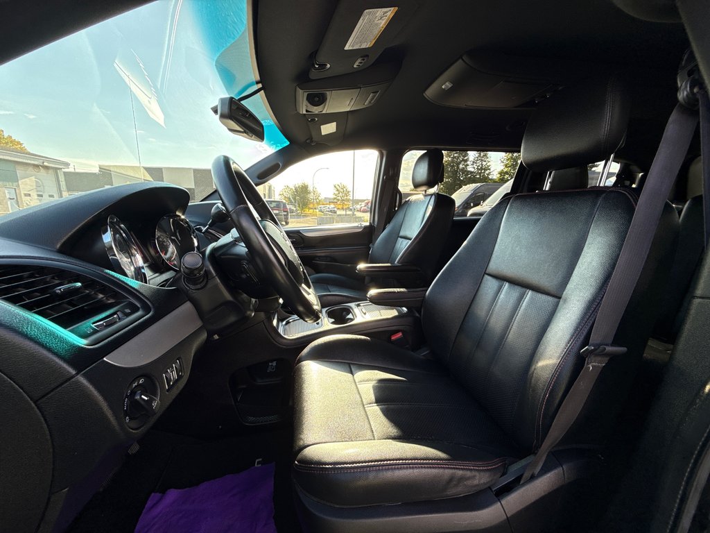 2016 Dodge Grand Caravan R/T in Saint-Sulpice, Quebec - 15 - w1024h768px