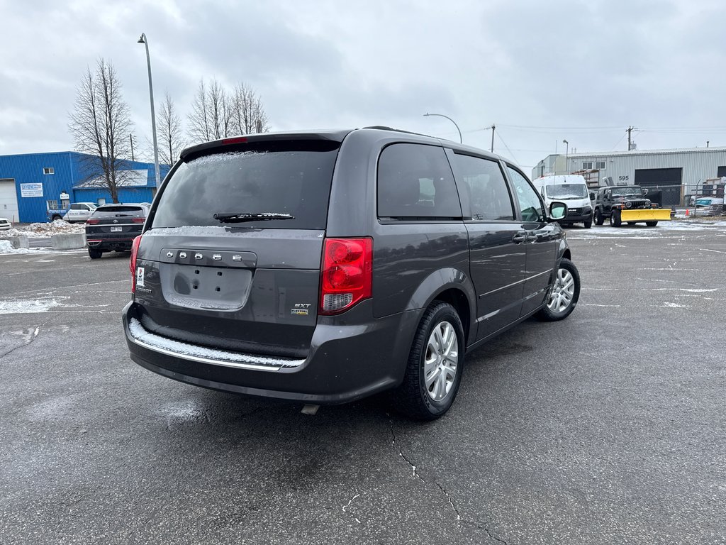 2017 Dodge Grand Caravan SXT in Repentigny, Quebec - 6 - w1024h768px
