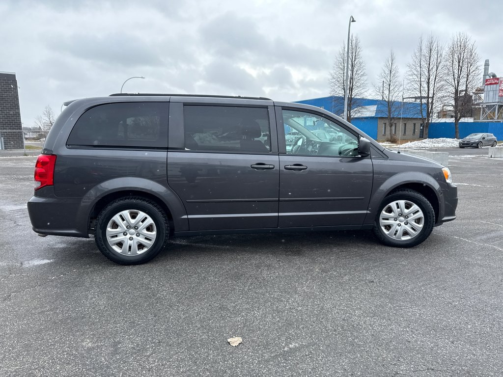 2017 Dodge Grand Caravan SXT in Repentigny, Quebec - 7 - w1024h768px
